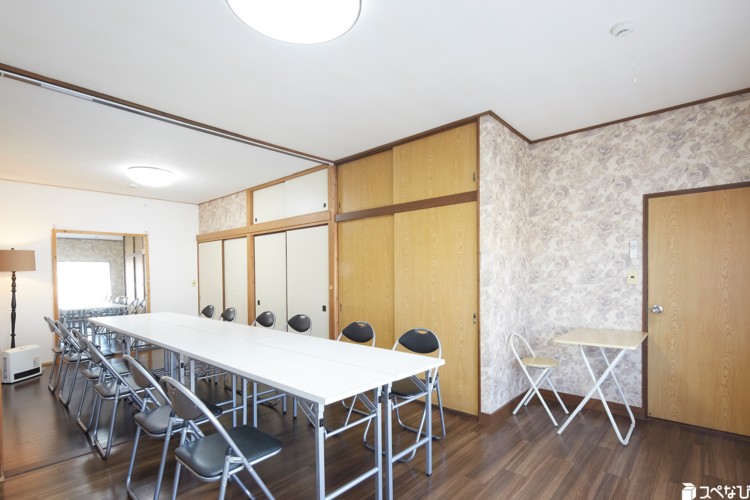 ２階スペースは少人数様から１６名様まで、閑静なプライベートミーティングにも最適です。